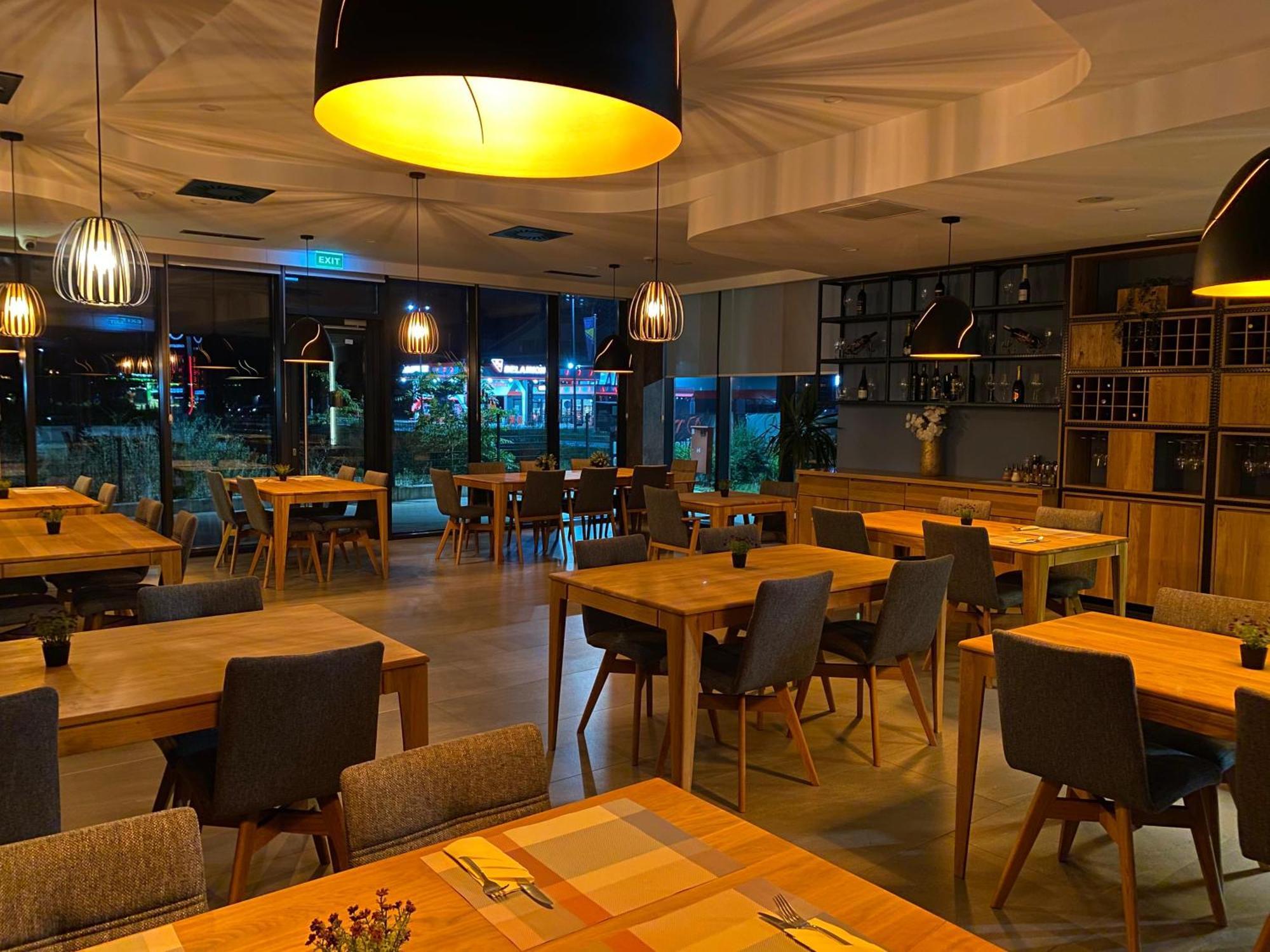Hotel Gold Jet Bihać מראה חיצוני תמונה