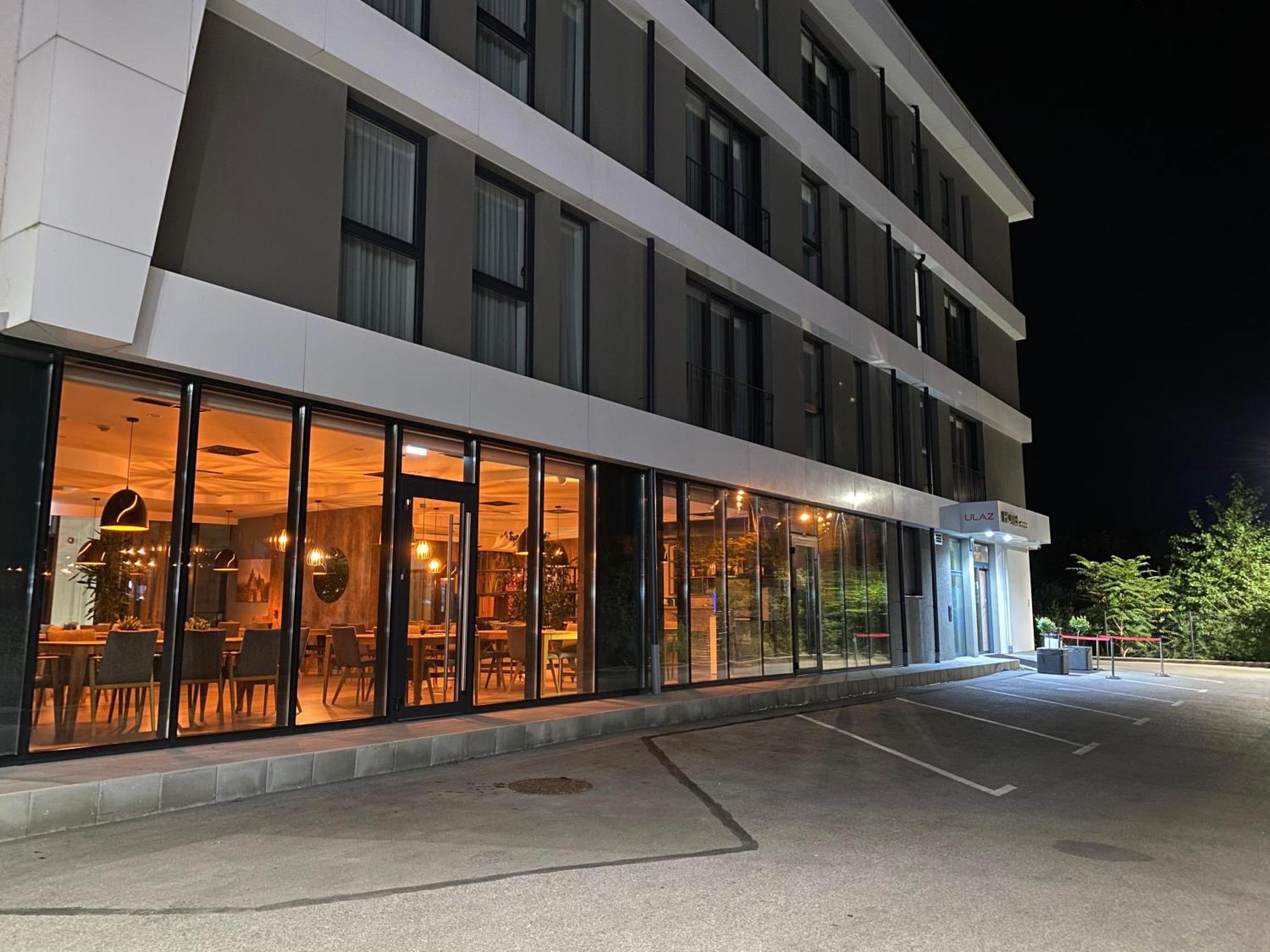 Hotel Gold Jet Bihać מראה חיצוני תמונה